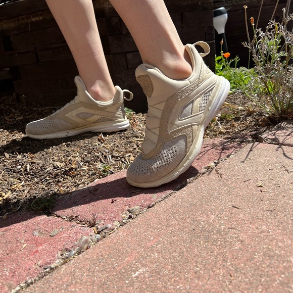 Rare APL COTW Luxury Shoes - Picture 14 of 15